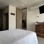 Hermoso Apto de 1 hab con Vista al Mar - Piso 10