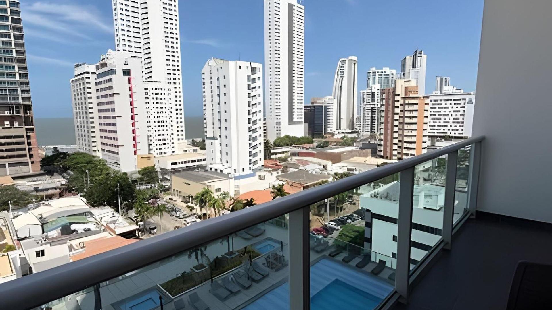 Hermoso Apto De 1 Hab Con Vista Al Mar - Piso 10 *